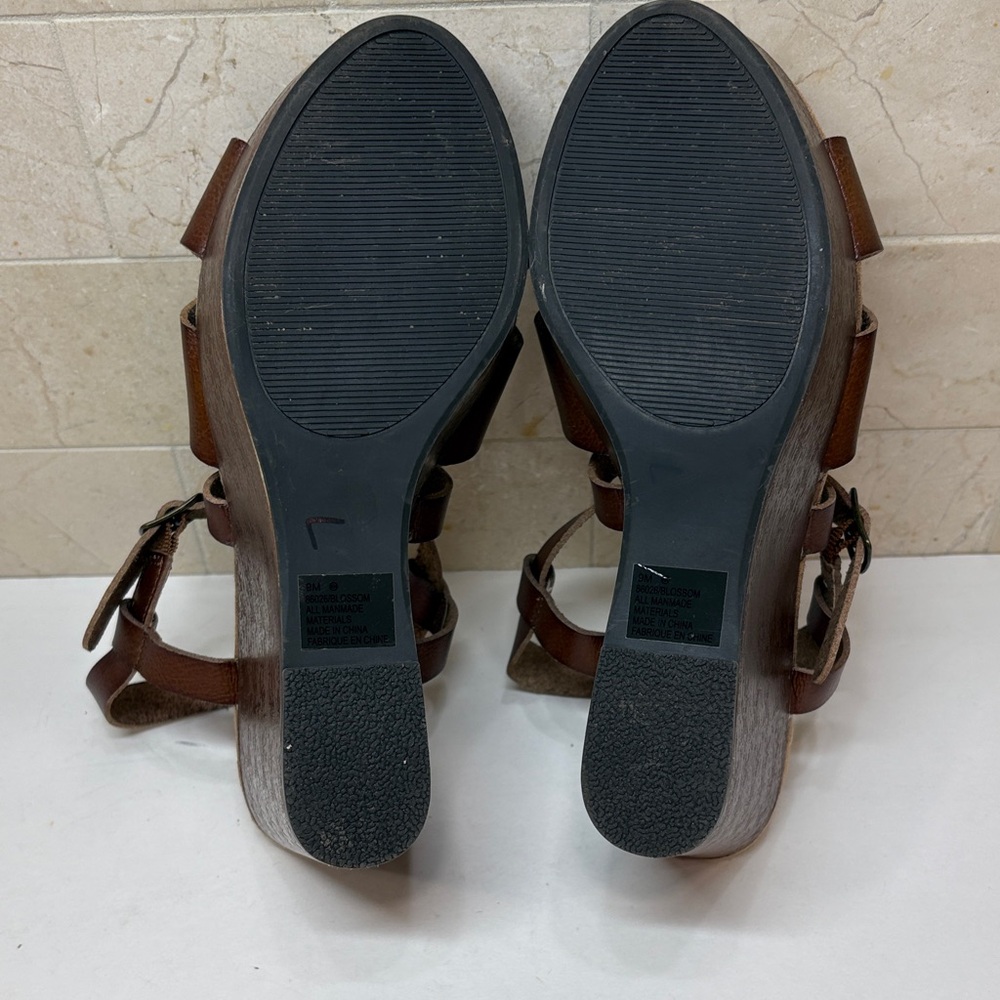 Maurices Brown Women's Wedge Sandals - Picture 11 of 12